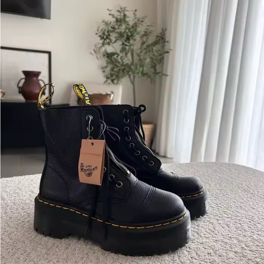 Dr. Martens Sinclair Platform Boots